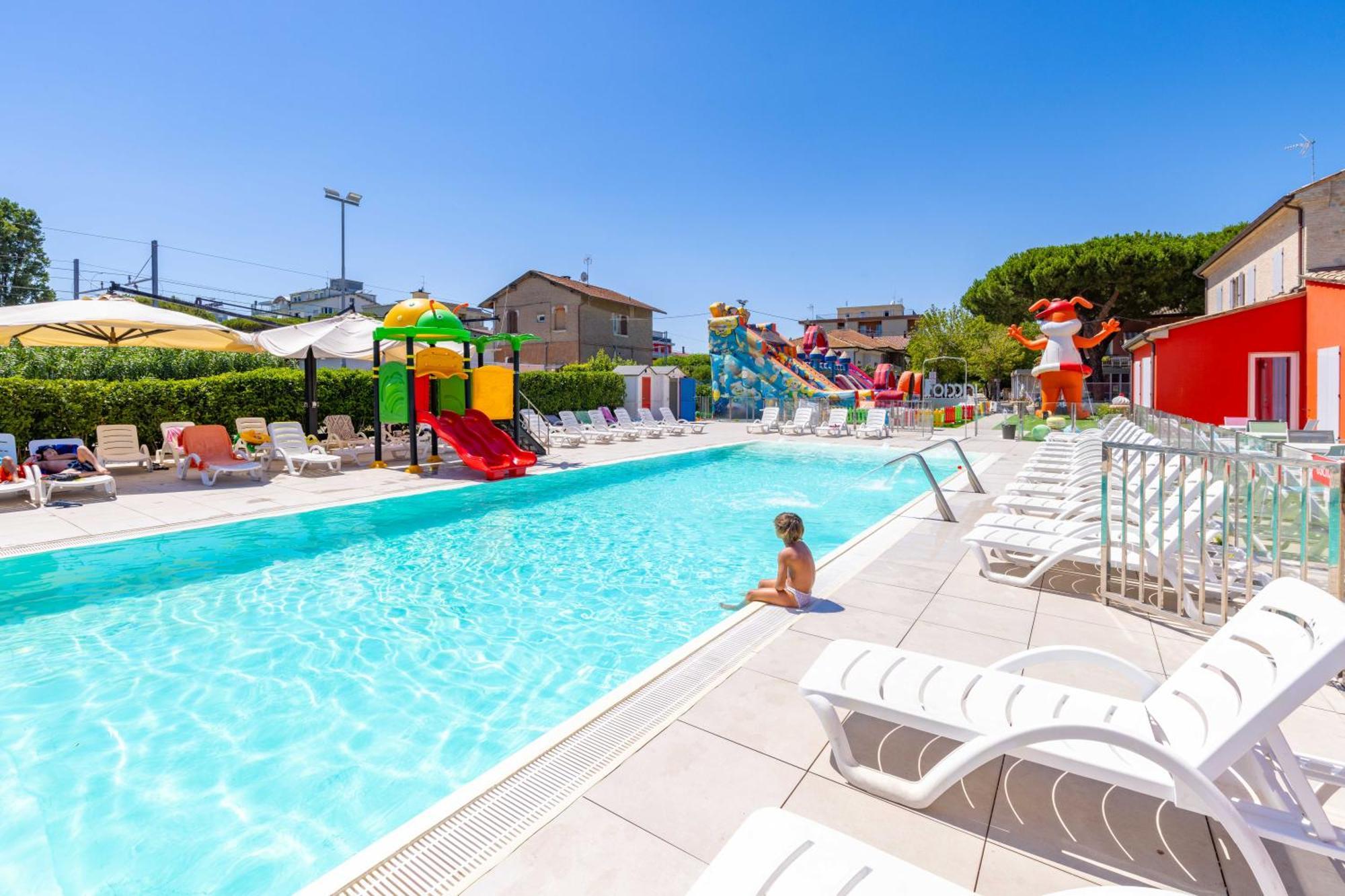 Ciccio Hotel Misano Adriatico Extérieur photo